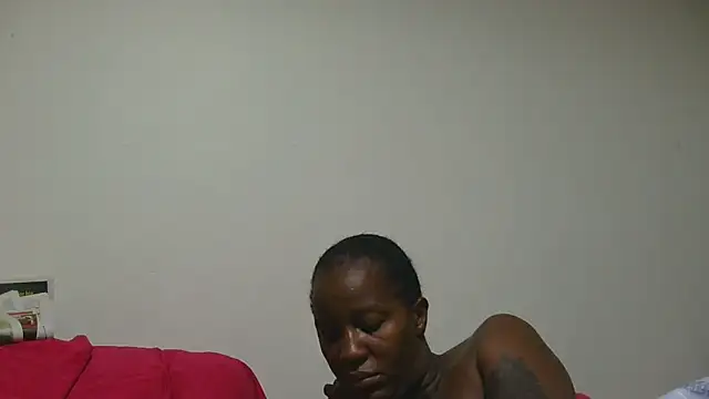 Snapshot of sluttylaura21 chatting on 25, 2, 2026 sluttylaura21 online show from 25, 2, 2026