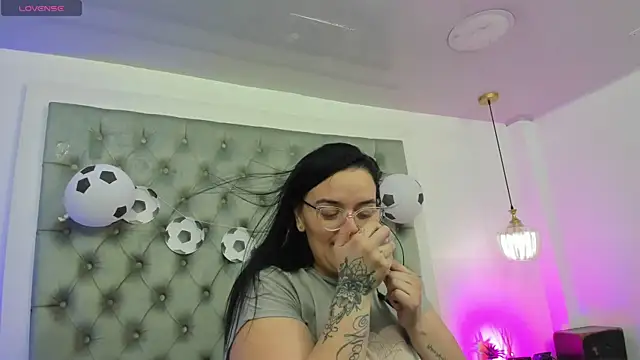 Snapshot of anette_cooper chatting on 6, 7, 2026 anette cooper online show from 6, 7, 2026
