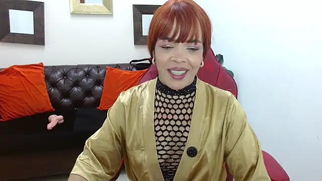Snapshot of Abril_Beltran_ chatting on 24, 10, 2025 Abril Beltran online show from 24, 10, 2025