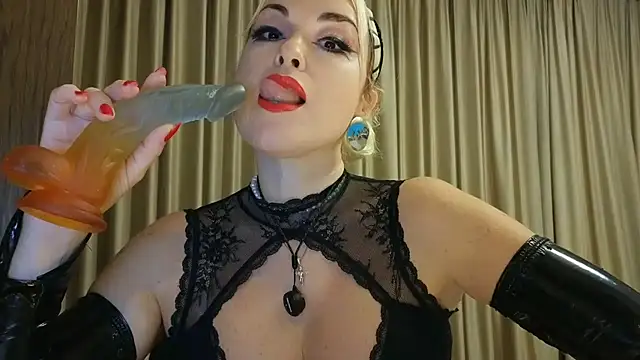 Snapshot of MissKateX chatting on 14, 6, 2026 MissKateX online show from 14, 6, 2026