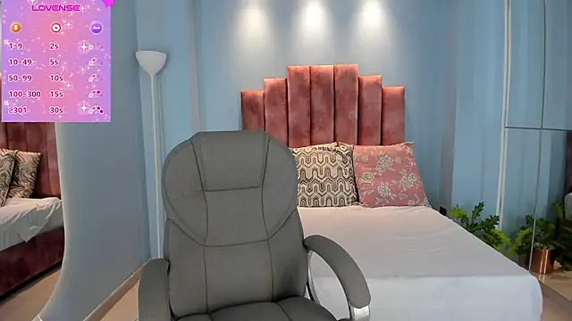 Snapshot of kylie_reyes chatting on 18, 11, 2025 kylie reyes online show from 18, 11, 2025