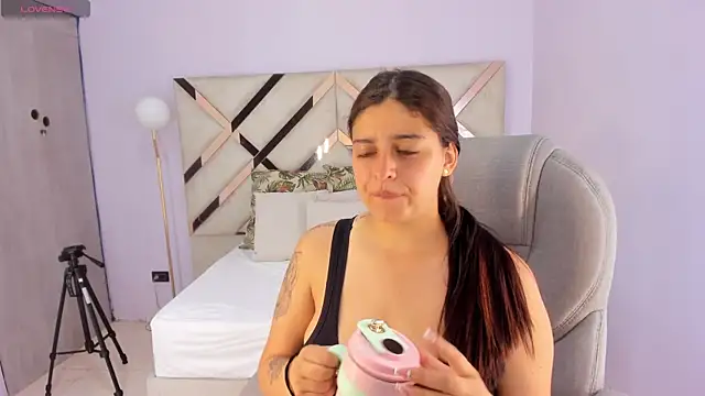 Snapshot of kylie_reyes chatting on 20, 2, 2026 kylie reyes online show from 20, 2, 2026