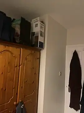 Snapshot of C_Huntsman chatting on 4, 2, 2025 C Huntsman online show from 4, 2, 2025