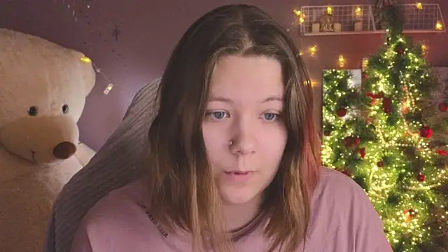 Snapshot of DjennaPalme chatting on 15, 12, 2025 DjennaPalme online show from 15, 12, 2025