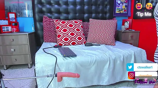 Snapshot of cinthya_walker1 chatting on 8, 7, 2026 cinthya walker1 online show from 8, 7, 2026