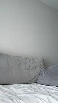 Snapshot of Mia_Roxie chatting on 8, 6, 2026 Mia Roxie online show from 8, 6, 2026