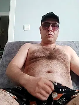 Snapshot of fraud705 chatting on 12, 9, 2025 fraud705 online show from 12, 9, 2025