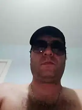 Snapshot of fraud705 chatting on 6, 1, 2026 fraud705 online show from 6, 1, 2026