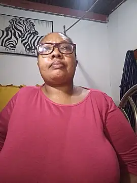 Snapshot of YELLOW_BONE chatting on 18, 6, 2026 YELLOW BONE online show from 18, 6, 2026