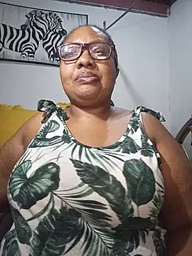 Snapshot of YELLOW_BONE chatting on 23, 6, 2026 YELLOW BONE online show from 23, 6, 2026