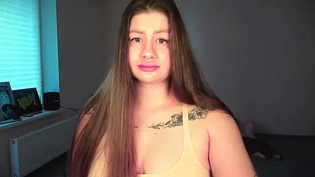 JuicyHelenX online show from 13, 4, 2026