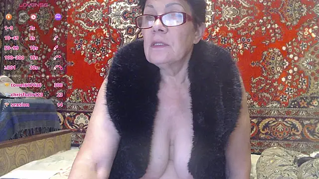 Snapshot of Sandra_Carina chatting on 15, 9, 2025 Sandra Carina online show from 15, 9, 2025