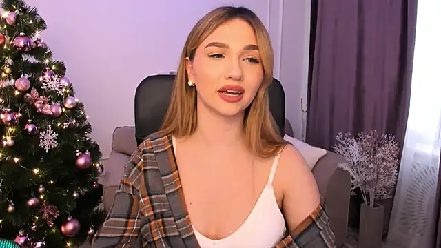 Snapshot of GracefulLook chatting on 23, 12, 2024 GracefulLook online show from 23, 12, 2024