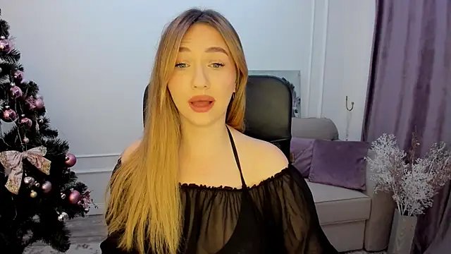 Snapshot of GracefulLook chatting on 10, 1, 2025 GracefulLook online show from 10, 1, 2025