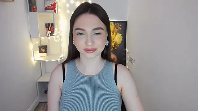 Snapshot of GracefulLook chatting on 11, 2, 2025 GracefulLook online show from 11, 2, 2025