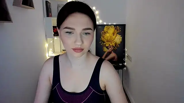 Snapshot of GracefulLook chatting on 7, 3, 2025 GracefulLook online show from 7, 3, 2025