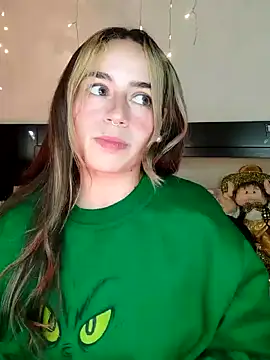 Snapshot of Natalia_Suarez chatting on 31, 12, 2024 Natalia Suarez online show from 31, 12, 2024