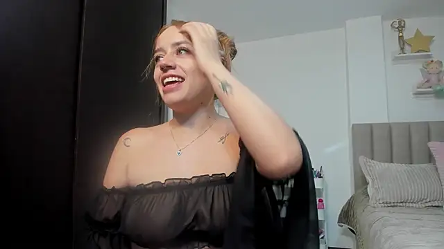 Snapshot of Natalia_Suarez chatting on 21, 6, 2026 Natalia Suarez online show from 21, 6, 2026