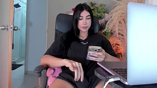 GarciaMilu online show from 16, 4, 2026