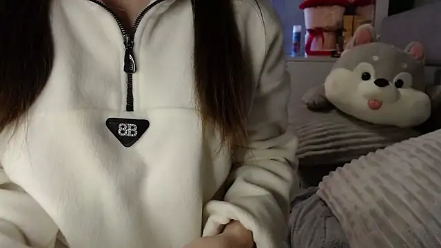 Snapshot of Viktoriiya_bald chatting on 3, 3, 2025 Viktoriiya bald online show from 3, 3, 2025