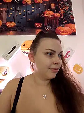 Snapshot of LEAsquirt91 chatting on 8, 11, 2025 LEAsquirt91 online show from 8, 11, 2025