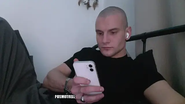 Snapshot of ETHAN_MOORE chatting on 5, 2, 2026 ETHAN MOORE online show from 5, 2, 2026