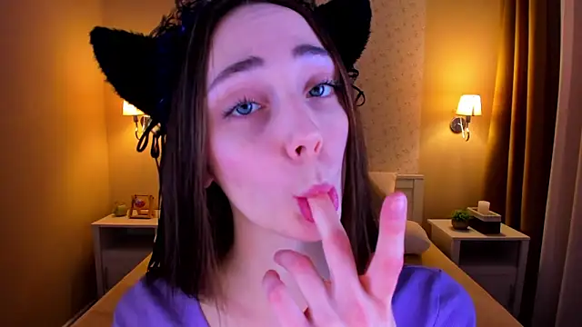 Snapshot of Lexi_Split chatting on 4, 2, 2025 Lexi Split online show from 4, 2, 2025