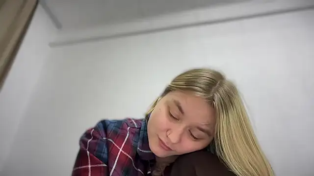 Snapshot of Isabel-Bailey chatting on 4, 10, 2025 Isabel-Bailey online show from 4, 10, 2025