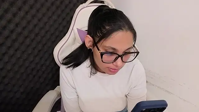 Cuteprincess21 online show from 17, 7, 2026