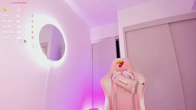 mia yourmommy online show from 13, 11, 2025