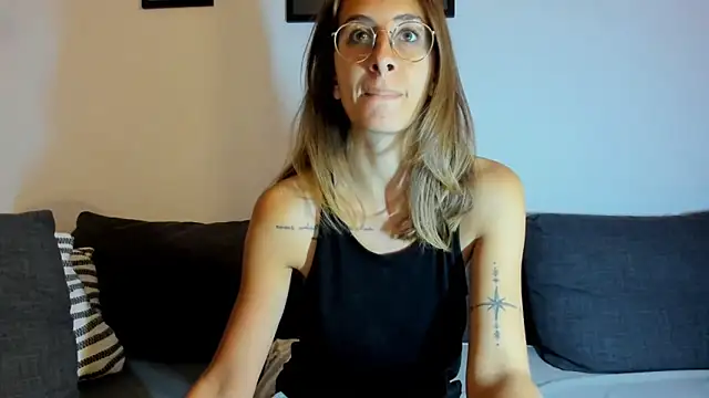 DesireMore90 online show from 10, 9, 2025