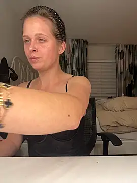 LoveMeaxo online show from 11, 3, 2025