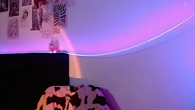 Snapshot of Coralinnee_ chatting on 6, 2, 2025 Coralinnee online show from 6, 2, 2025