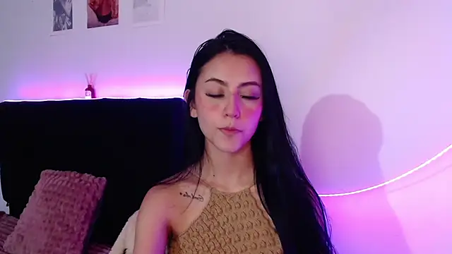 Snapshot of Coralinnee_ chatting on 16, 3, 2025 Coralinnee online show from 16, 3, 2025