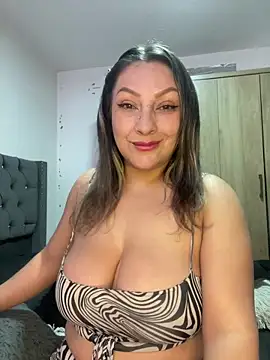 Snapshot of Lady__Pink chatting on 13, 6, 2026 Lady Pink online show from 13, 6, 2026