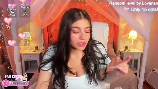 Snapshot of Ellie_Jhonson__ chatting on 4, 3, 2025 Ellie Jhonson online show from 4, 3, 2025