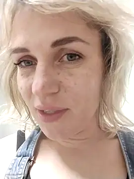 Snapshot of Linda_Gregory chatting on 20, 10, 2025 Linda Gregory online show from 20, 10, 2025