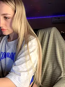 Snapshot of Good__Girl_ chatting on 16, 9, 2025 Good Girl online show from 16, 9, 2025