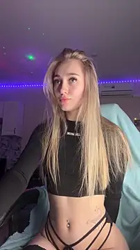 Snapshot of Good__Girl_ chatting on 24, 10, 2025 Good Girl online show from 24, 10, 2025