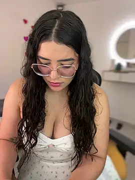 Lia flowers online show from 14, 2, 2026