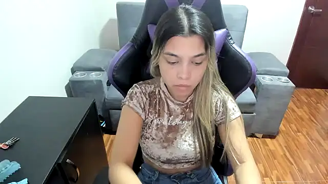 LuisaReyes 2911 online show from 17, 3, 2025