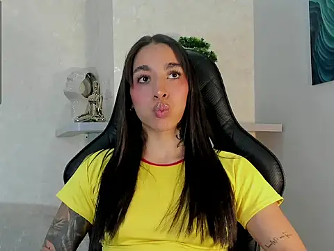 Snapshot of KAYLA_BATISTA chatting on 29, 7, 2026 KAYLA BATISTA online show from 29, 7, 2026