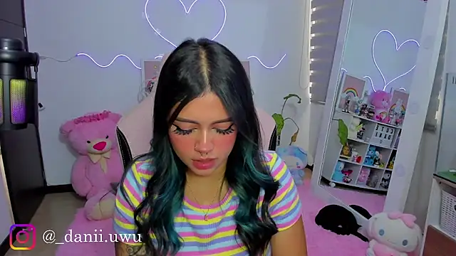 CuteDani  online show from 27, 4, 2026