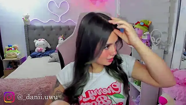 CuteDani  online show from 5, 8, 2026