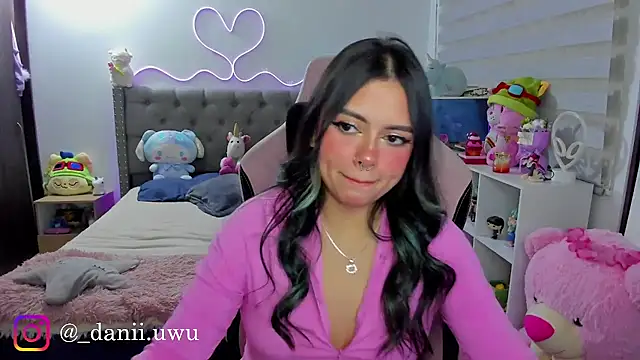 CuteDani  online show from 8, 8, 2026