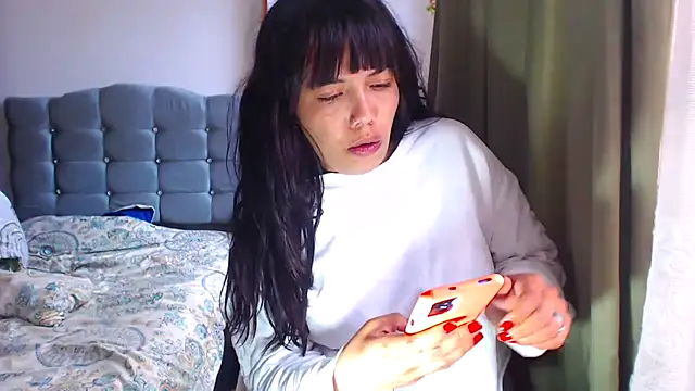 AmaraRoberts420 online show from 4, 2, 2026