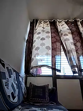 Snapshot of Instant_charger@xh chatting on 5, 4, 2026 Instant chargerxh online show from 5, 4, 2026