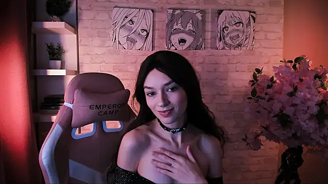 Snapshot of VivianLy_ chatting on 28, 11, 2025 VivianLy online show from 28, 11, 2025