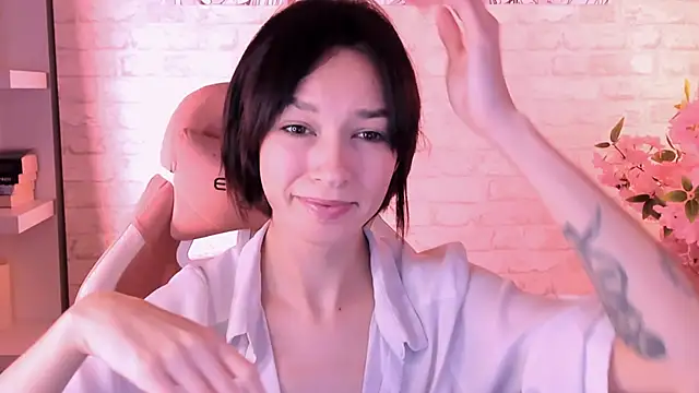 Snapshot of VivianLy_ chatting on 10, 1, 2026 VivianLy online show from 10, 1, 2026