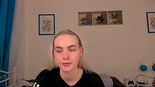 Snapshot of OliviaKisss chatting on 16, 4, 2026 OliviaKisss online show from 16, 4, 2026